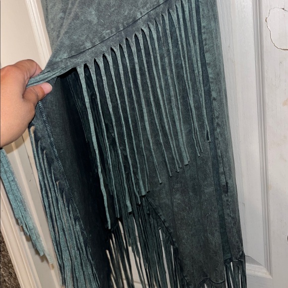 T-Party Mineral Wash Tie Dye Fringe- Small - Picture 6 of 10